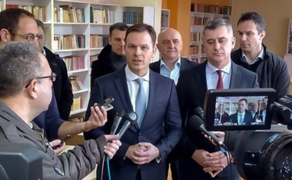 Mali: Izdvojeno 890 miliona dinara za investicije u škole