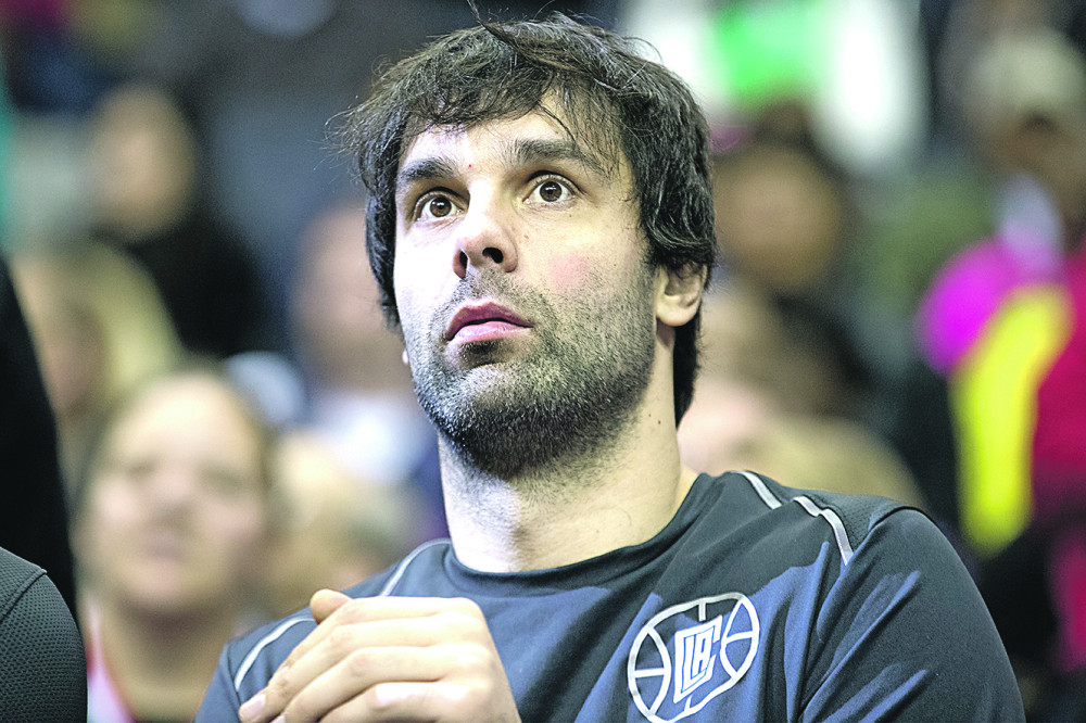 Zaljubljenici u košarku oduševljeni Miloševom partijom (VIDEO)