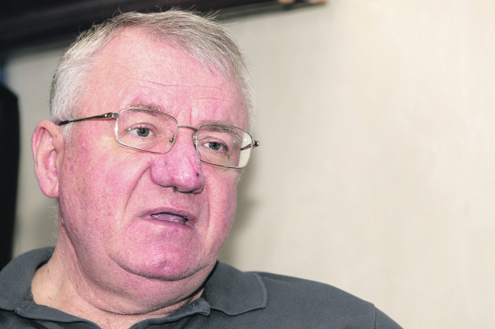 Šešeljeva snajka je prava lepotica i njegova velika podrška! (FOTO)