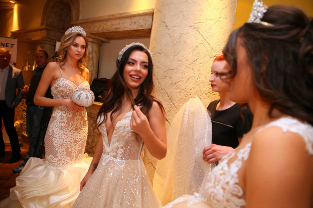 Helena Topalović otkrila zbog čega je tipovi muvaju!