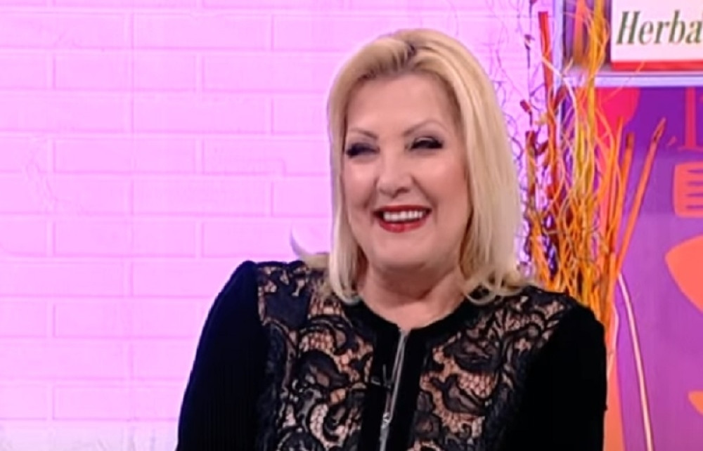 Snežanu Đurišić svi znate kao plavušu! Ofarbala je i skratila kosu! (FOTO)