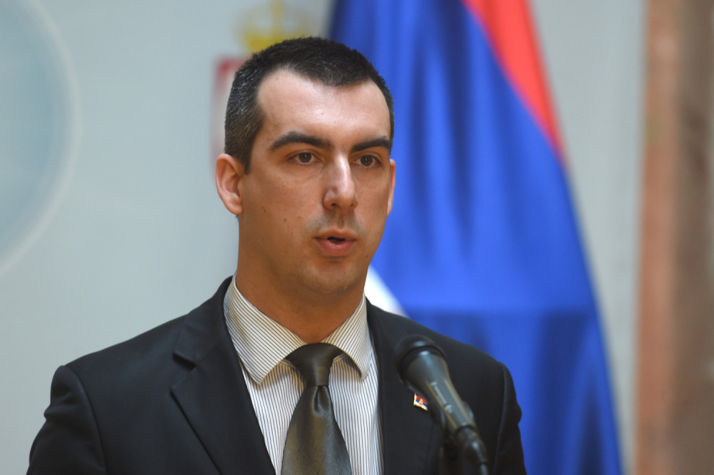 Pravo u gazdinu kancelariju i pitajte otkud mu 30 miliona evra u poslovima sa Telekomom