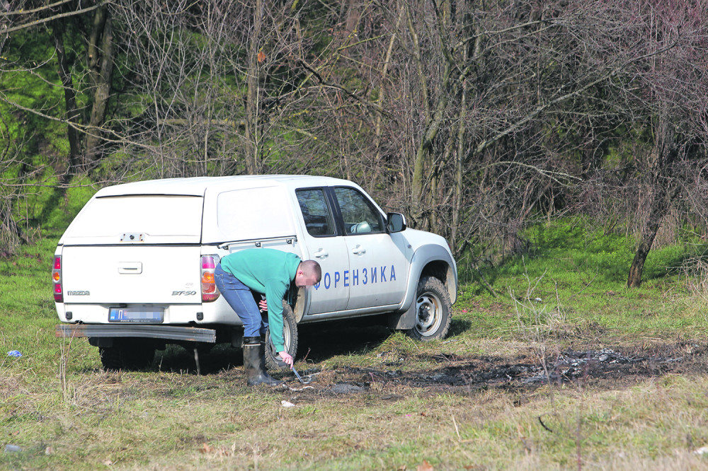 Devojka ubijena pa spaljena