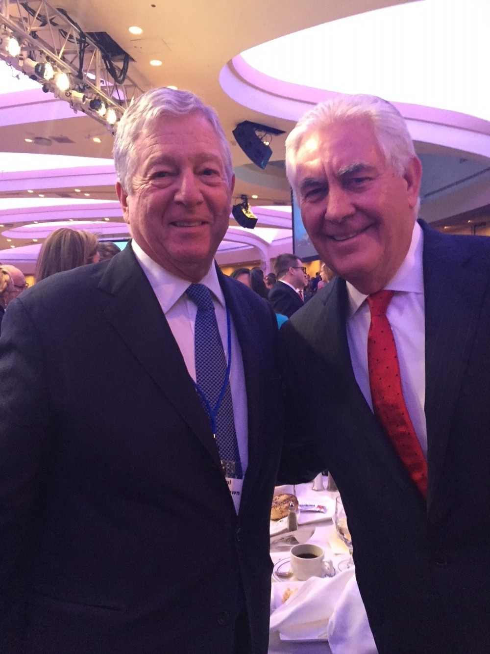 Prestolonaslednik ćaskao sa Tilersonom