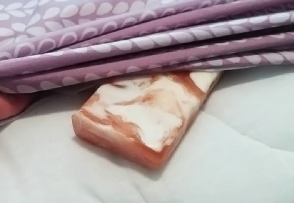 Ljudi pre spavanja stavljaju sapun pod jastuk zbog ovoga!