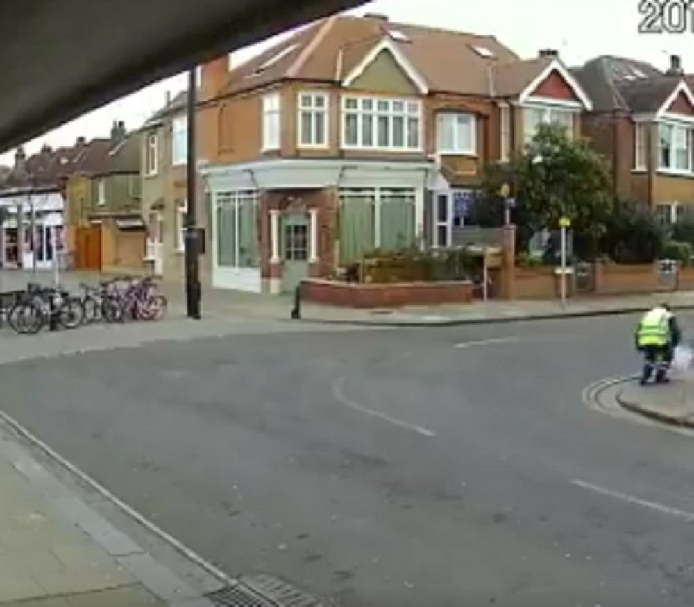 Iz vedra neba pala ledenica od 20 kilograma (VIDEO)