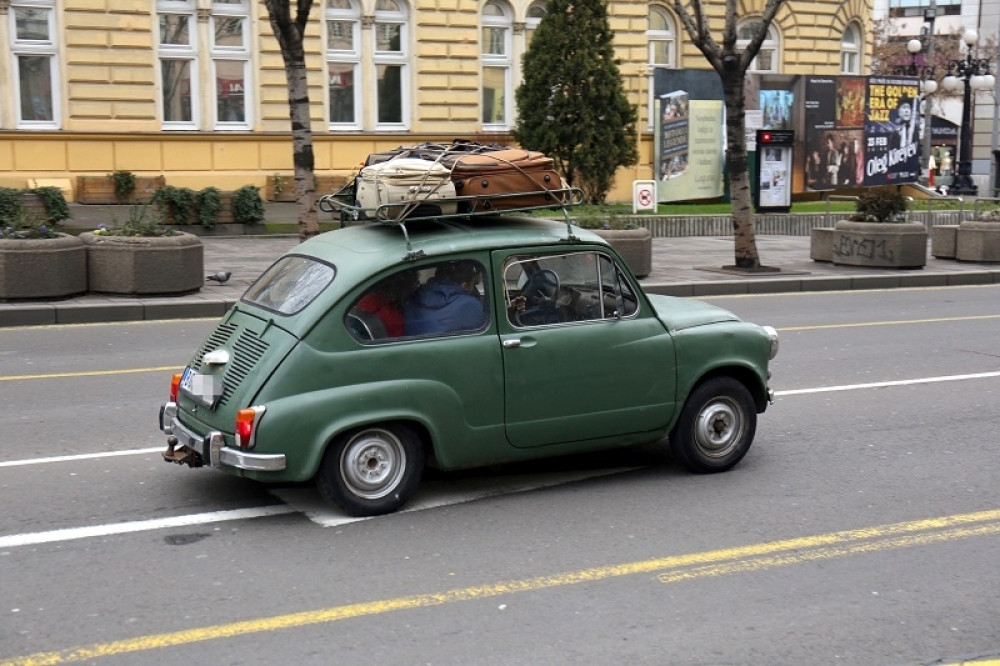 Fića "pun ko oko" protutnjao Beogradom! (FOTO)