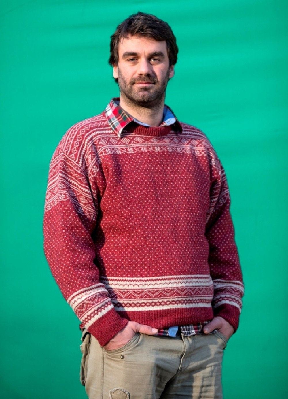 Završio je glumu kod istog profesora kao Nebojša Glogovac