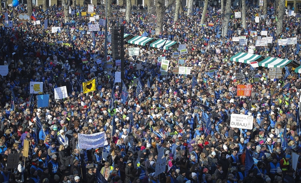 Na ulice izašlo 40.000 prosvetara! (FOTO)