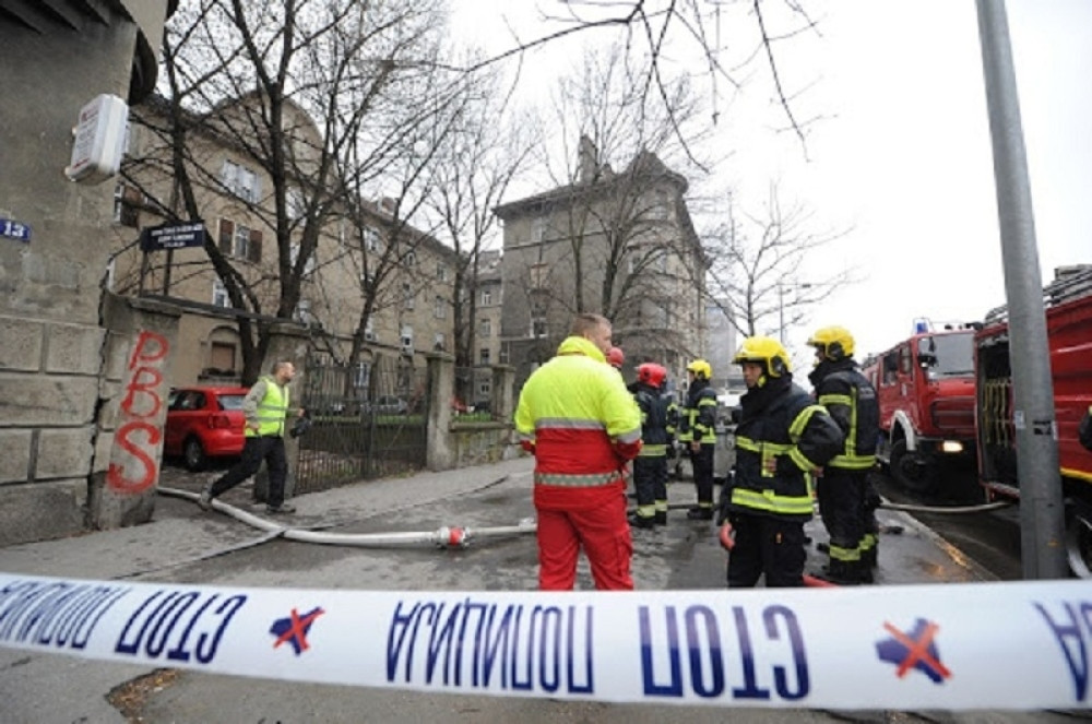 Požar kod Palate pravde! (FOTO)