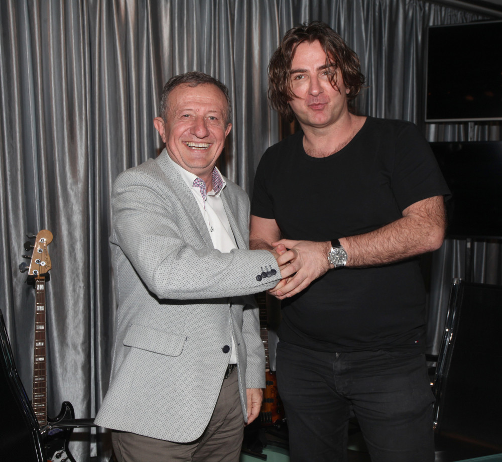 Evo koliko je dugo ubeđivao Žiku da pređe na Pink!