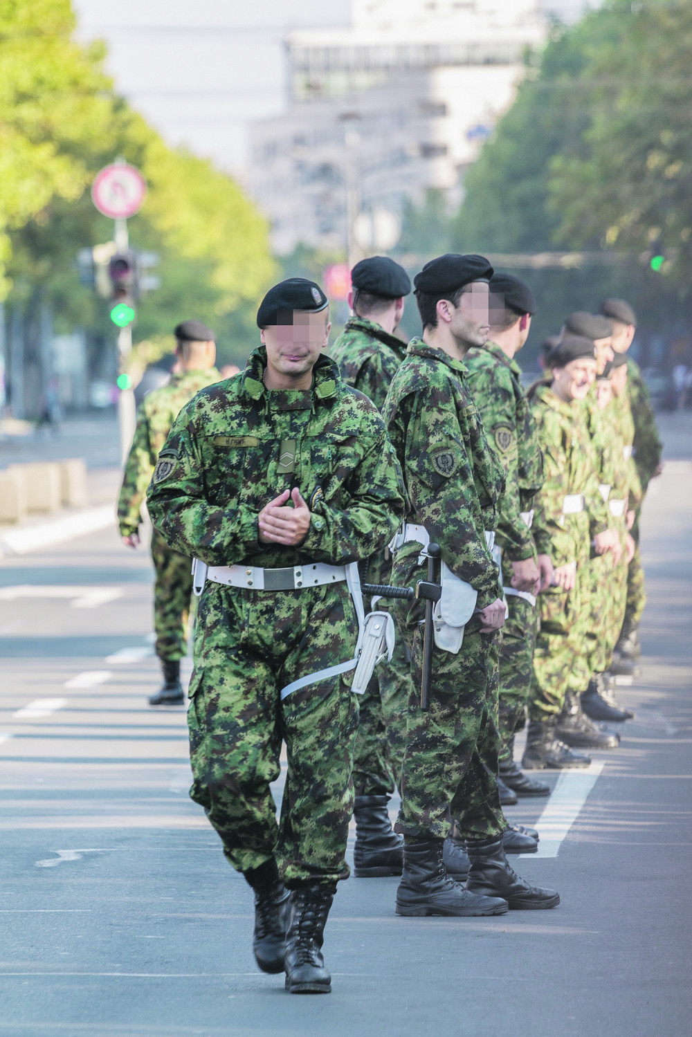 Vojna policija udaljila pet osoba iz Vojnog samačkog hotela