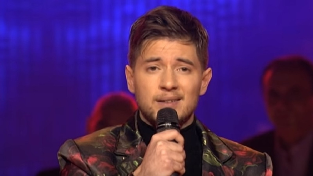 Pevač Granda kolabirao na nastupu, hitno operisan, a ovo je pravi razlog