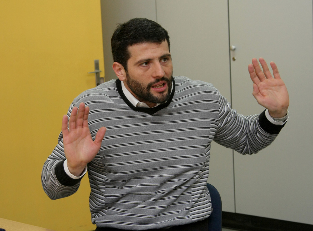 SNS: Kod koga je završilo 22 miliona evra?