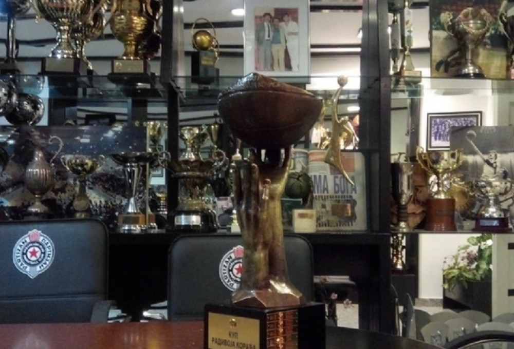 Bivši član uprave Partizana skidao Zvezdino ime sa "Žućka"! (VIDEO)