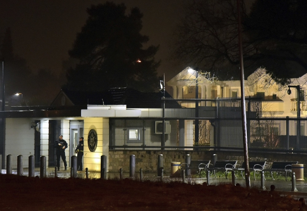 Ambasada SAD u Podgorici nastavlja s radom posle bombaškog napada