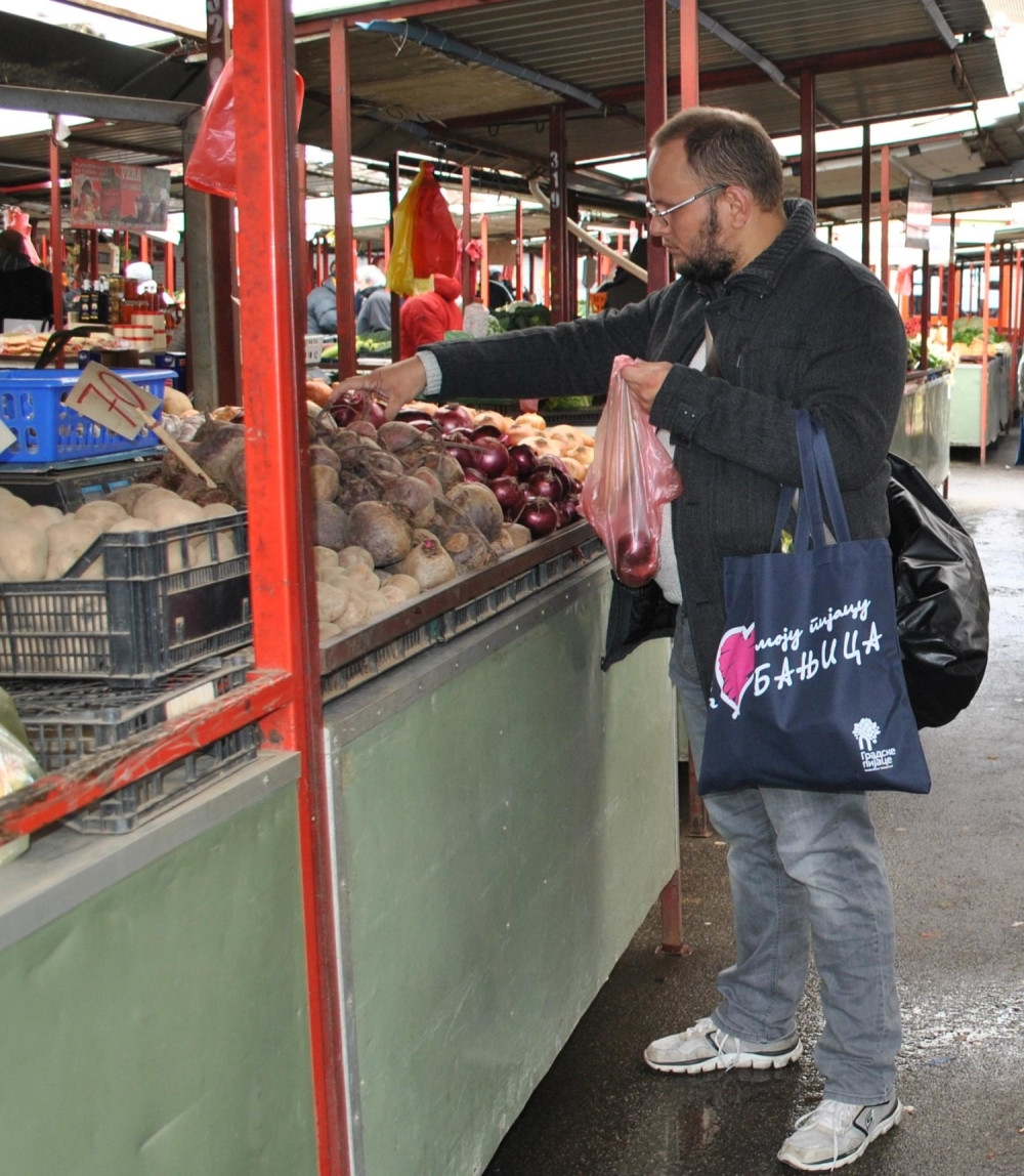Rusija zbog OVE GLJIVICE zabranjuje uvoz srpskog voća!