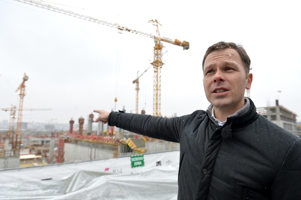 Mali: Beograd, grad kranova, dizalica, investicija...