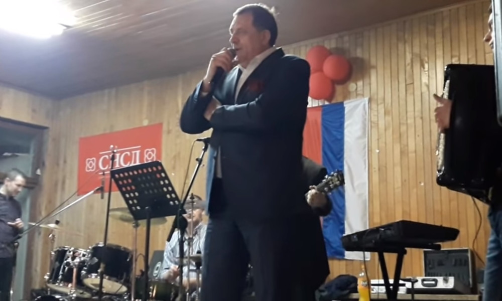Dodik zapevao "Pukni zoro"