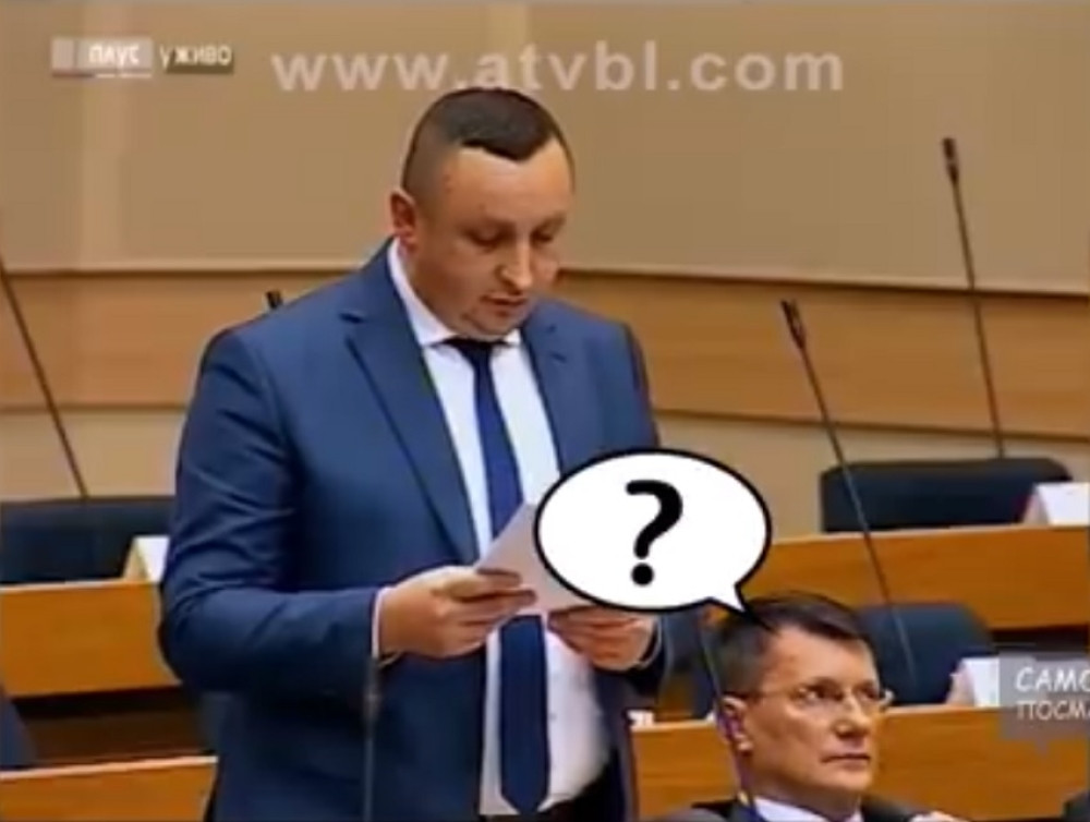 Poslanik nije mogao da pročita tekst, pa počeo da se pravda! (VIDEO)