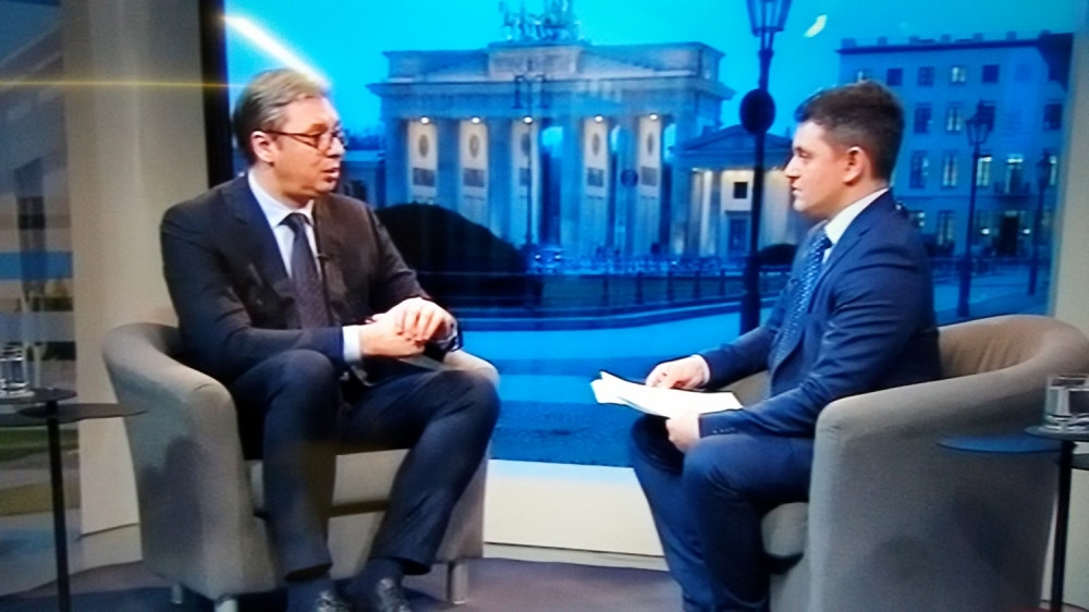 Vučić: Ili sporazum sa Prištinom i bolji standard ili će Srbija ostati zaglavljena