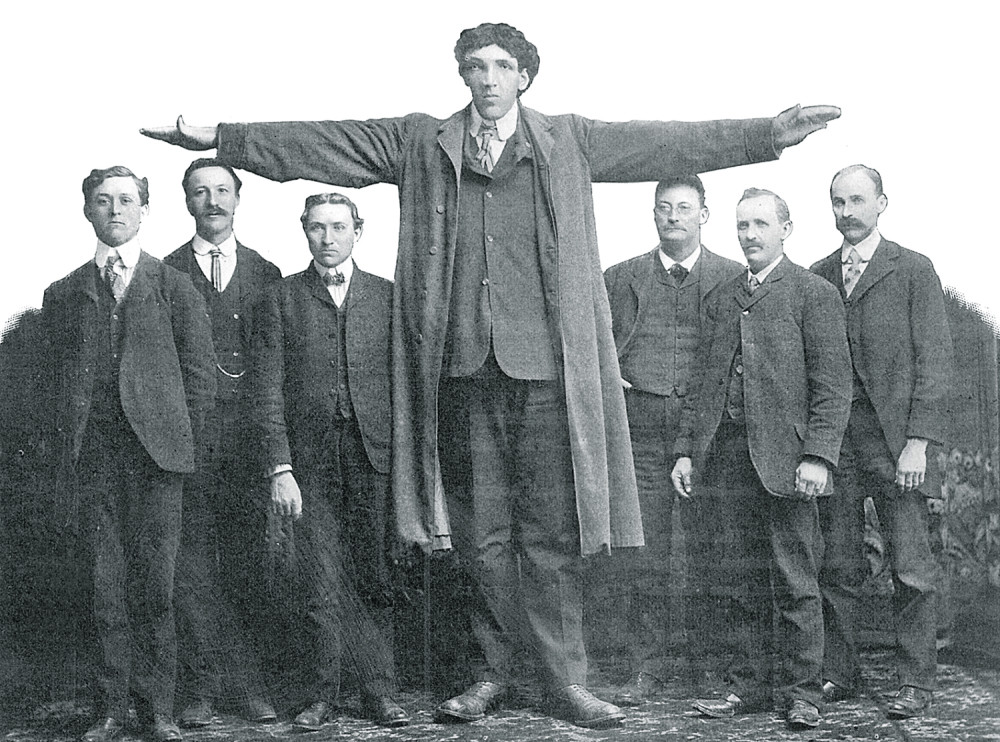 Čudo neviđeno: Rvač od 252 cm!