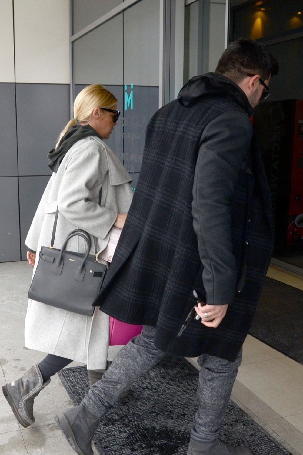 Luka do zore slavio rođenje ćerke (FOTO)