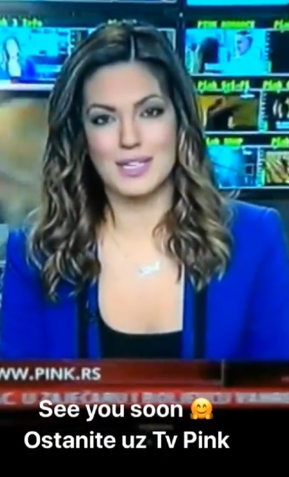 Pogledajte kako Nina Radulović izgleda kao voditeljka "Nacionalnog dnevnika"