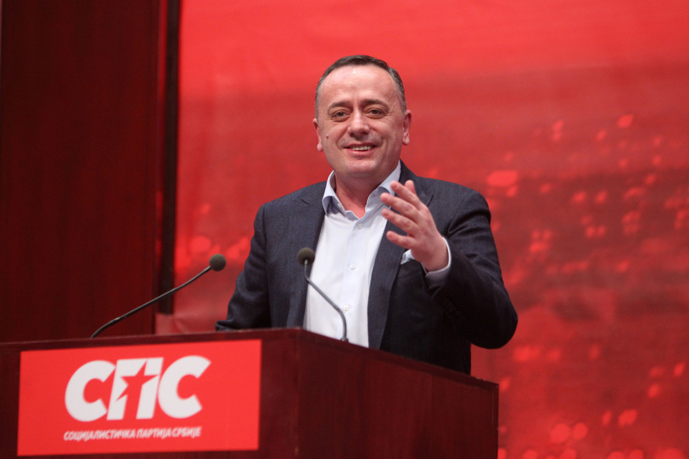 Nedopustivo da Crnogorski pokret deli lekcije predsedniku Srbije!