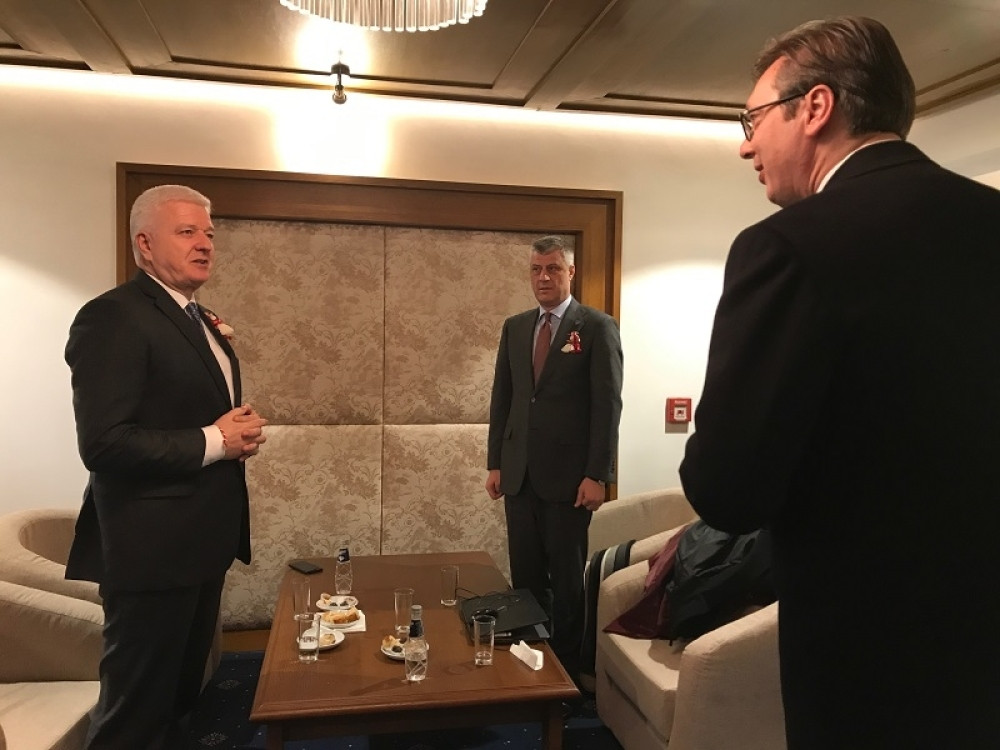 Neformalni susret Vučića i Tačija u Sofiji