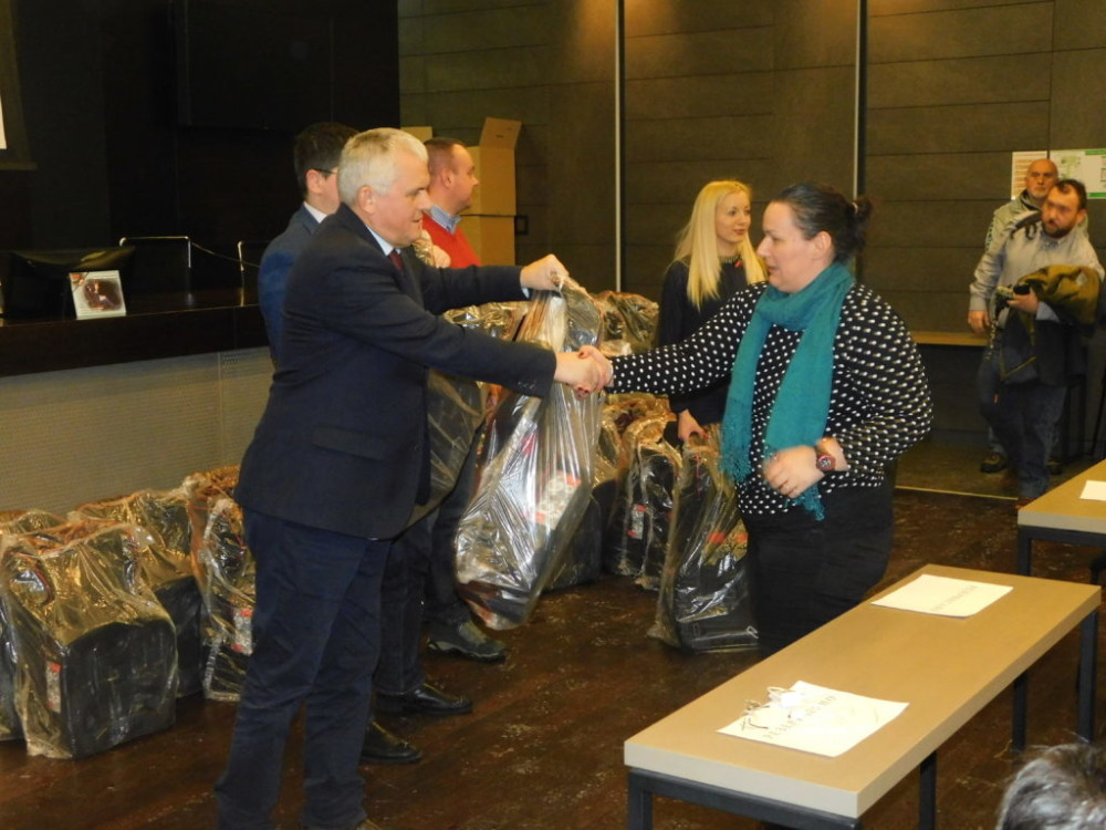 Poklonjeno 78 auto-sedišta