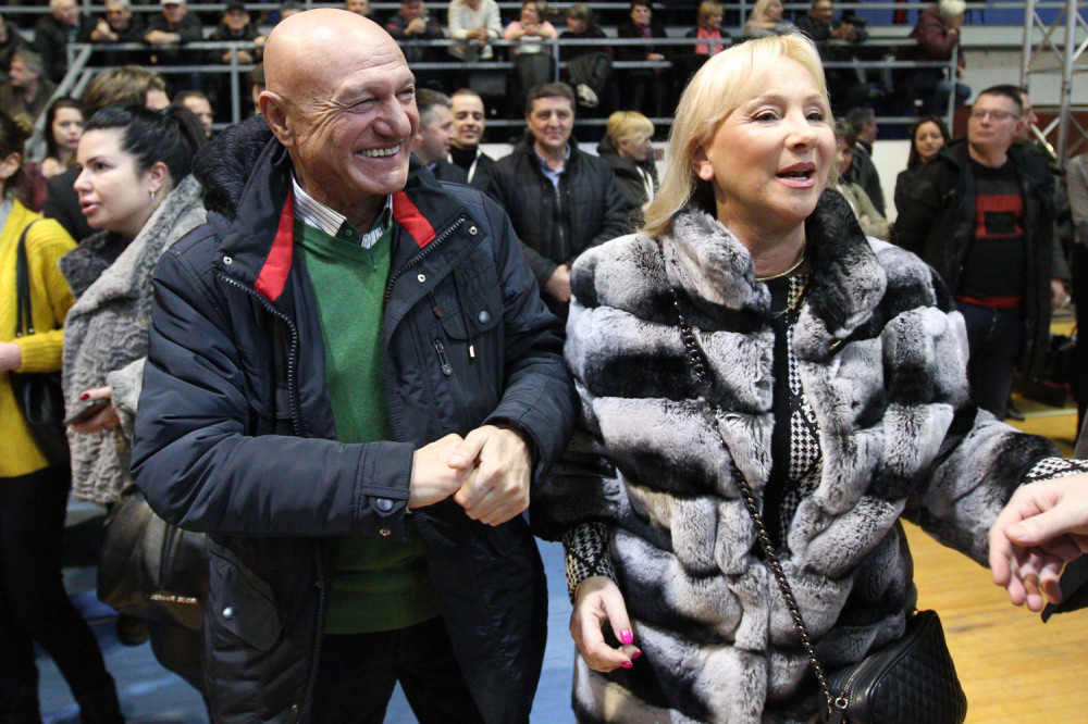 DALA 3.000 EVRA Šabanu je žena ovo poklonila za rođendan! Nije mogao ni da sanja!