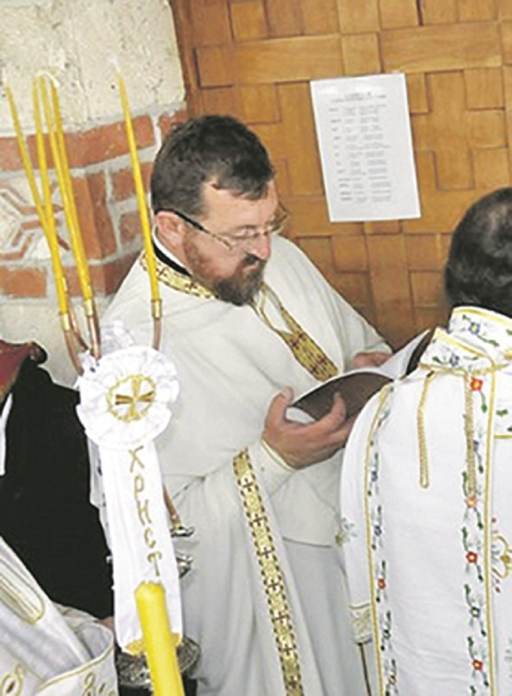 Pop i veroučitelj idu kući čim stignu nanogice
