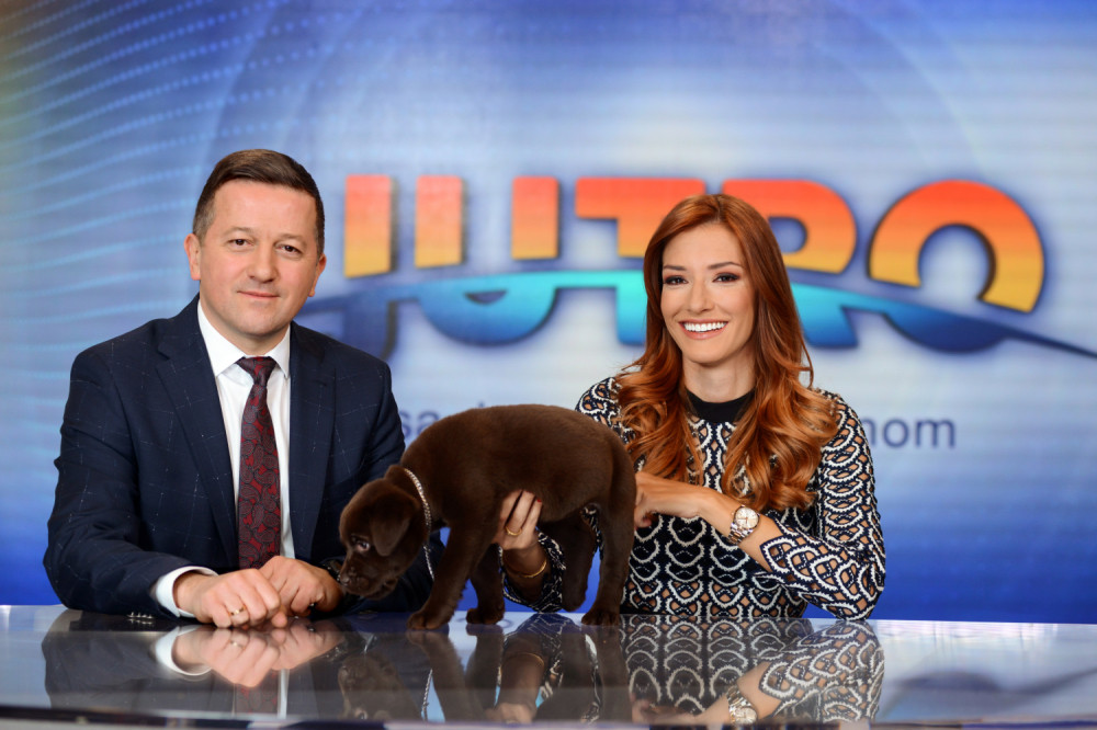 Provedite „Jutro sa Jovanom i Srđanom” i njihovim specijalnim "kolegom"!