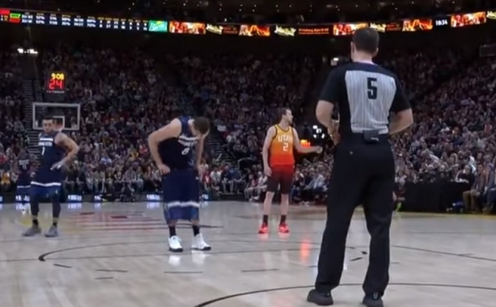 Bjelica se skinuo u gaće, pa izveo slobodna bacanja