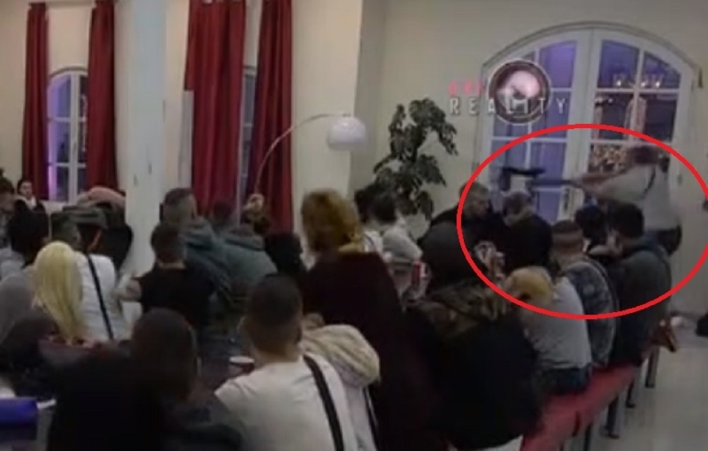 Miki slomio staklena vrata i napustio "Zadrugu!"