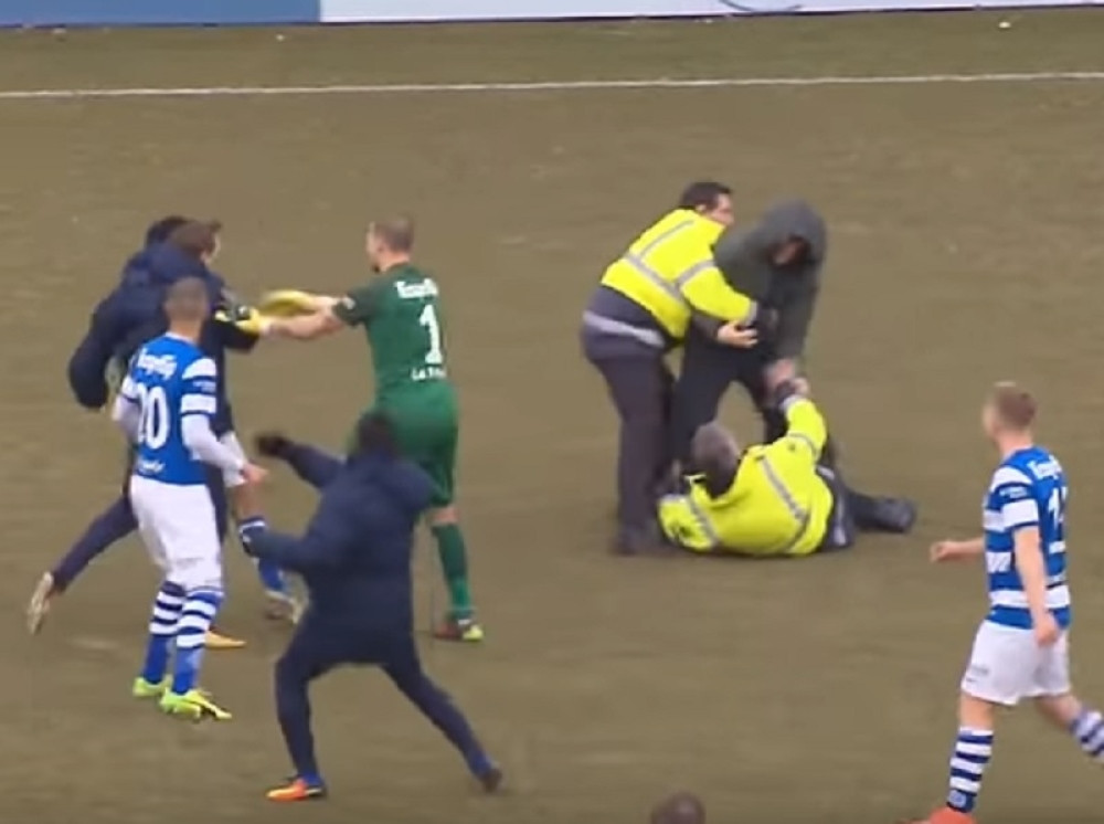 Navijači napali fudbalere, makljaža obezbeđenja i huligana