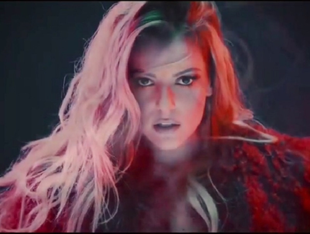 Jelena Kostov objavila novu pesmu i spot