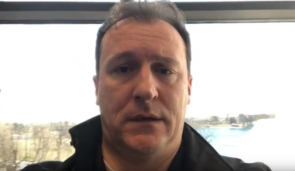 Operisan mali Isaija, čeka se da se probudi