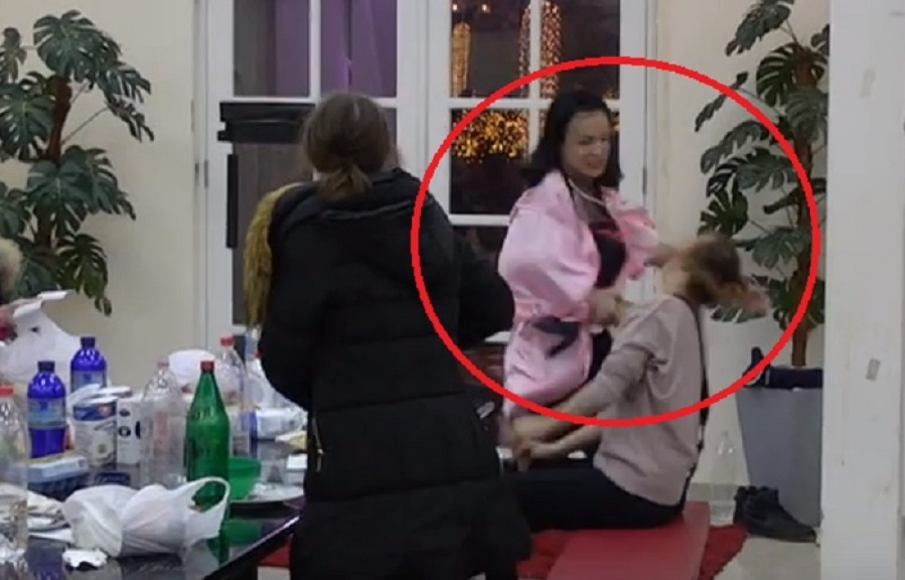 Krunićka diskvlifikovana, napala Nadeždu, pa joj odvalila šamarčinu! (18+)