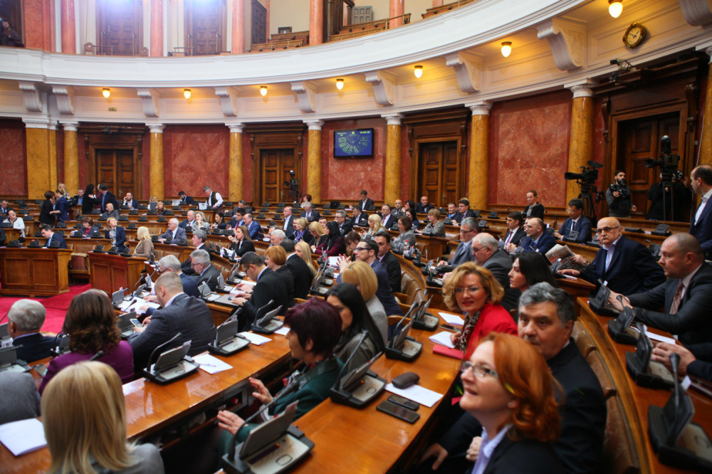 Poznati političar probao da zavede astrološkinju, cela Srbija mu se smeje! Ovo je hit! (FOTO)
