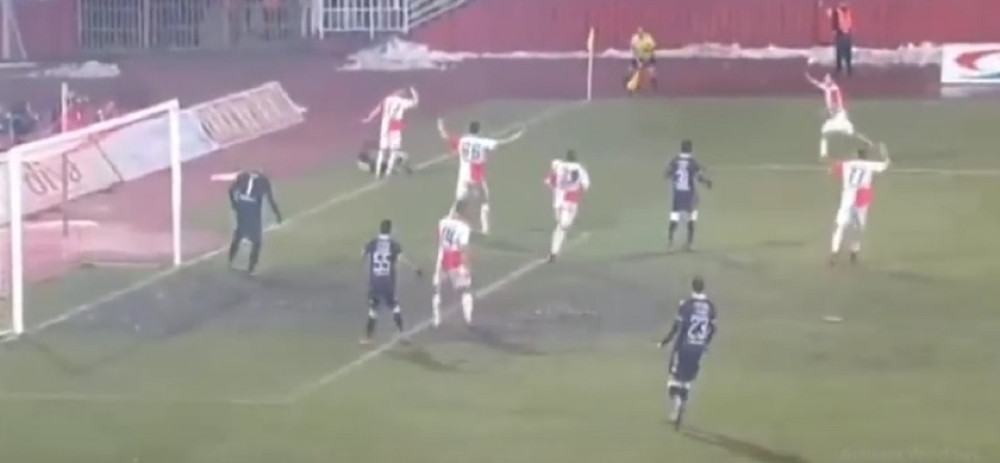 Da li je ovo bio penal za Zvezdu ili je Vojvodina oštećena? (ANKETA)