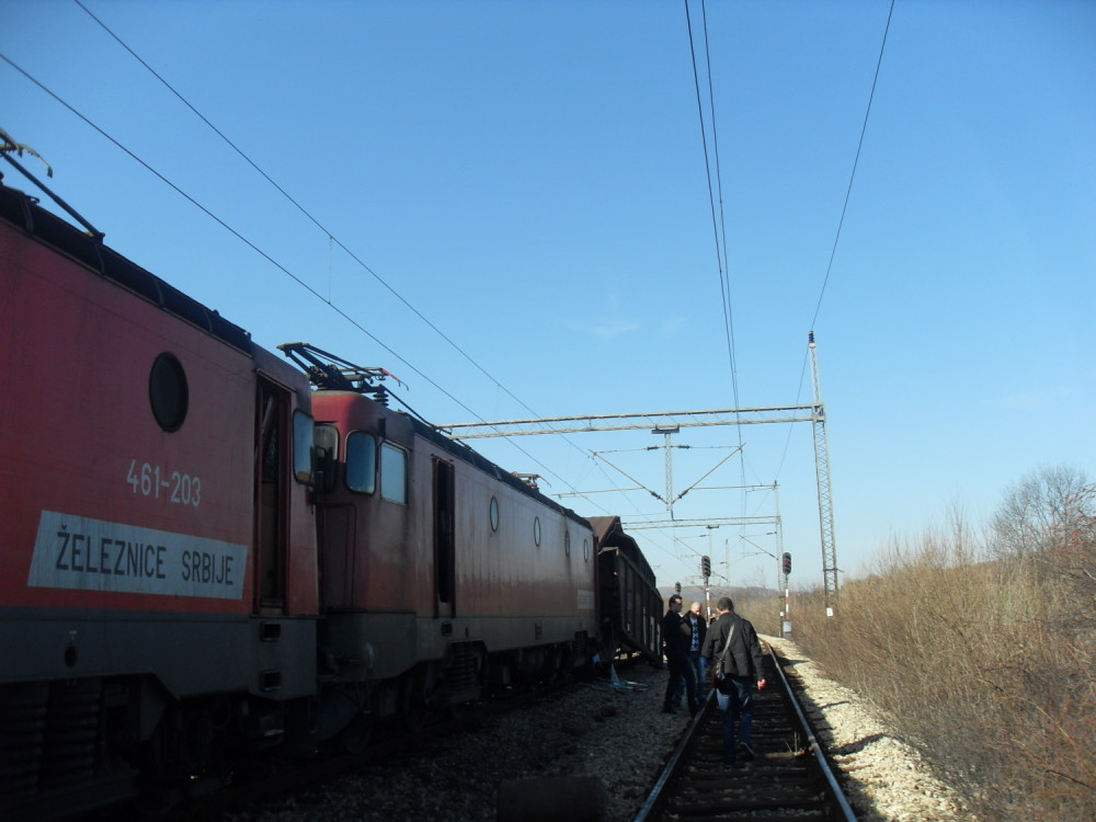 Mladići u Nišu krali delove vagona