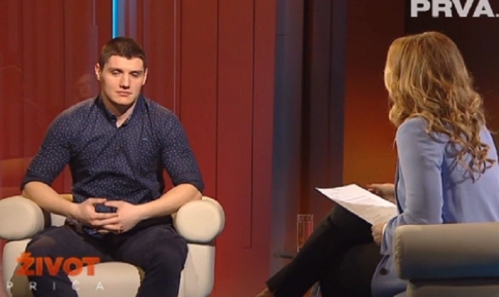 Obmanuo je Srbiju, pričao kako nema šta da JEDE, a sad se Milan SKINUO i POKAZAO KAKO MU JE VELIKI!