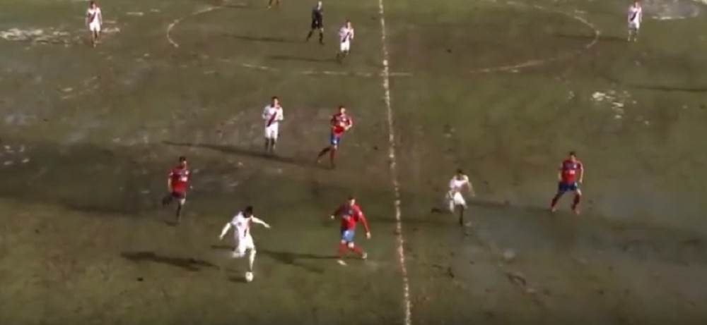 Borac i Zrinjski igrali vaterpolo u blatu!