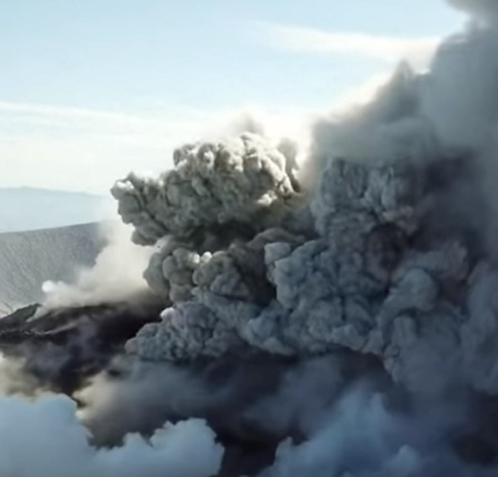 Tresu se zgrade u okolnim mestima, vlasti upozoravaju na opasnost