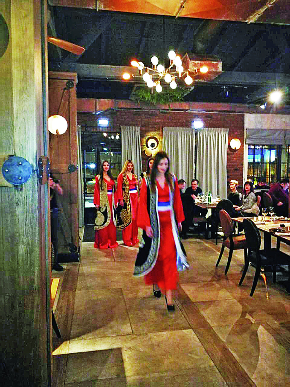 Zlatna srma spaja vekove!