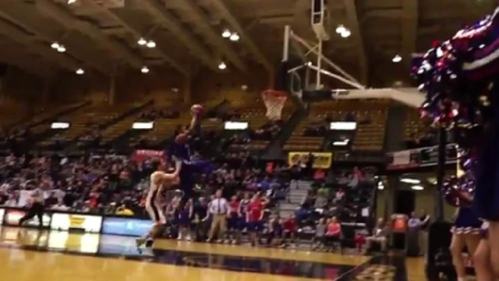 Crnogorski košarkaš UMRO usred utakmice! Publika zanemela, saigrači se GUŠILI U SUZAMA!