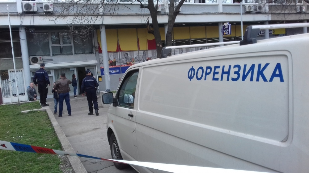 Zbog otkaza pucao u firmi, ubio kolegu, pa se teško ranio