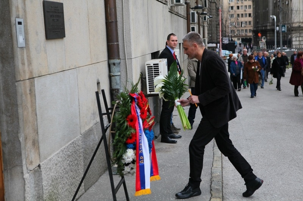 Političari i građani odali poštu Đinđiću